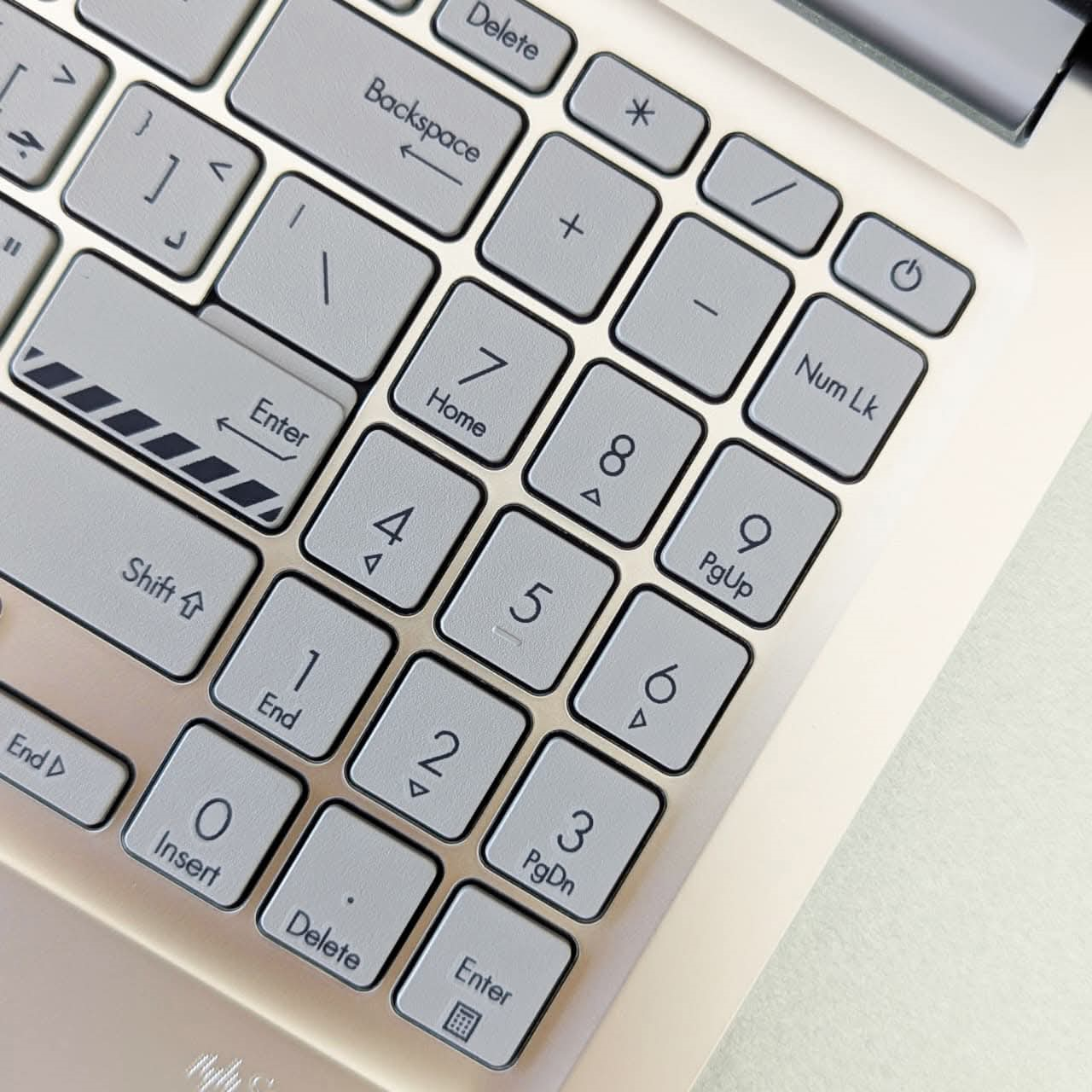 𝗕𝗿𝗮𝗻𝗱 𝗡𝗲𝘄 𝗔𝘀𝘂𝘀 𝗩𝗶𝘃𝗼𝗕𝗼𝗼𝗸 𝗖𝗼𝗿𝗲 𝟳 -𝟭𝟱𝟬𝗨 𝟭𝟰𝘁𝗵 𝗚𝗲𝗻 | 𝟴𝗚𝗕 𝗥𝗮𝗺 | 𝟱𝟭𝟮𝗚𝗕 𝗡𝗩𝗠𝗲 𝗦𝗦𝗗 | 𝟭𝟱.𝟲 𝗶𝗻𝗰𝗵 𝗙𝗛𝗗 𝗟𝗮𝗽𝘁𝗼𝗽 - Image 9