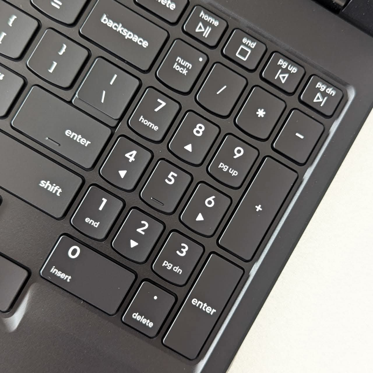 𝟭𝟱 𝗶𝗻𝗰𝗵 𝗢𝗟𝗘𝗗 (𝟮𝟱𝟲𝟬𝘅𝟭𝟲𝟬𝟬) 𝟭𝟲𝟱𝗛𝘇 𝗗𝗶𝘀𝗽𝗹𝗮𝘆 | 𝗕𝗿𝗮𝗻𝗱 𝗡𝗲𝘄 𝗟𝗲𝗻𝗼𝘃𝗼 𝗟𝗲𝗴𝗶𝗼𝗻 𝟱 𝗶𝗻𝘁𝗲𝗹 𝗖𝗼𝗿𝗲 𝗨𝗹𝘁𝗿𝗮 𝟳-𝟮𝟱𝟱𝗛𝗫 𝟭𝟱𝘁𝗵 𝗚𝗲𝗻 | 𝗥𝗧𝗫 𝟱𝟬𝟲𝟬/𝟴𝗚𝗕 | 𝟭𝟲𝗚𝗕 𝗗𝗗𝗥𝟱 𝗥𝗮𝗺 | 𝟱𝟭𝟮𝗚𝗕 𝗡𝗩𝗠𝗲 𝗟𝗮𝗽𝘁𝗼𝗽 - Image 9