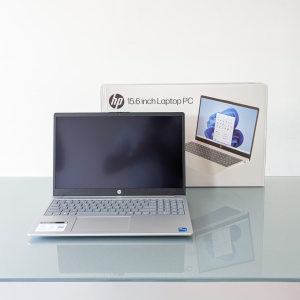 𝗕𝗿𝗮𝗻𝗱 𝗡𝗲𝘄 𝗛𝗣 𝟭𝟱 𝗖𝗼𝗿𝗲 𝗶𝟱 -𝟭𝟯𝟯𝟰𝗨 𝟭𝟯𝘁𝗵 𝗚𝗲𝗻 | 𝟭𝟱.𝟲 𝗶𝗻𝗰𝗵 𝗙𝗛𝗗 𝗧𝗼𝘂𝗰𝗵 𝗗𝗶𝘀𝗽𝗹𝗮𝘆 | 𝟴𝗚𝗕 𝗥𝗮𝗺 | 𝟱𝟭𝟮𝗚𝗕 𝗡𝗩𝗠𝗲 𝗟𝗮𝗽𝘁𝗼𝗽