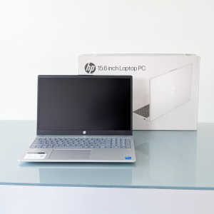 𝗕𝗿𝗮𝗻𝗱 𝗡𝗲𝘄 𝗛𝗣 𝟭𝟱 𝗶𝗻𝘁𝗲𝗹 𝗶𝟯-𝟭𝟯𝘁𝗵 𝗚𝗲𝗻 | 𝗙𝗶𝗻𝗴𝗲𝗿𝗽𝗿𝗶𝗻𝘁 | 𝟭𝟱.𝟲 𝗶𝗻𝗰𝗵 𝗙𝗛𝗗 | 𝟴𝗚𝗕 𝗥𝗮𝗺 | 𝟮𝟱𝟲𝗚𝗕 𝗡𝗩𝗠𝗲 𝗟𝗮𝗽𝘁𝗼𝗽